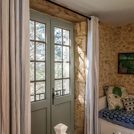 Romantic Dovecot Near Germain De Belves Nyaraló *