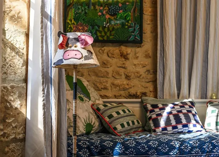 Romantic Dovecot Near Germain De Belves Dom wakacyjny