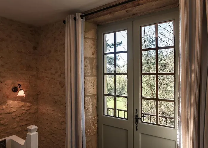 Romantic Dovecot Near Germain De Belves Dom wakacyjny *