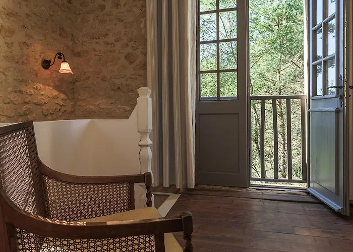 Dom wakacyjny Romantic Dovecot Near Germain De Belves *