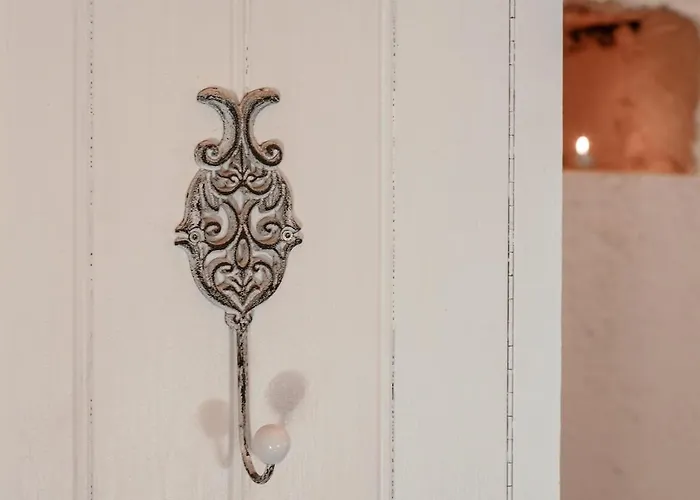 Romantic Dovecot Near Germain De Belves Dom wakacyjny