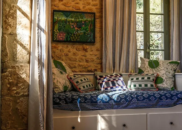 Romantic Dovecot Near Germain De Belves Saint-Germain-de-Belvès