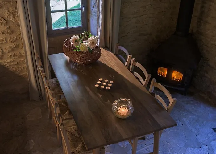 Dom wakacyjny Romantic Dovecot Near Germain De Belves Saint-Germain-de-Belvès