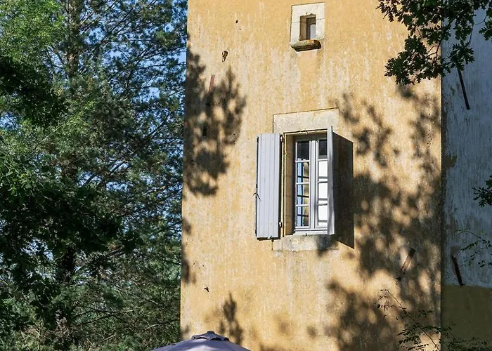 Romantic Dovecot Near Germain De Belves Dom wakacyjny